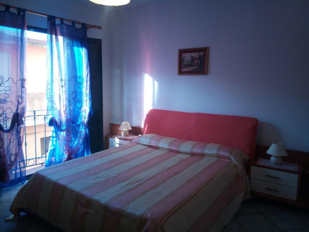 פישינאס Sa Domu Sarda Casa Vacanza מראה חיצוני תמונה